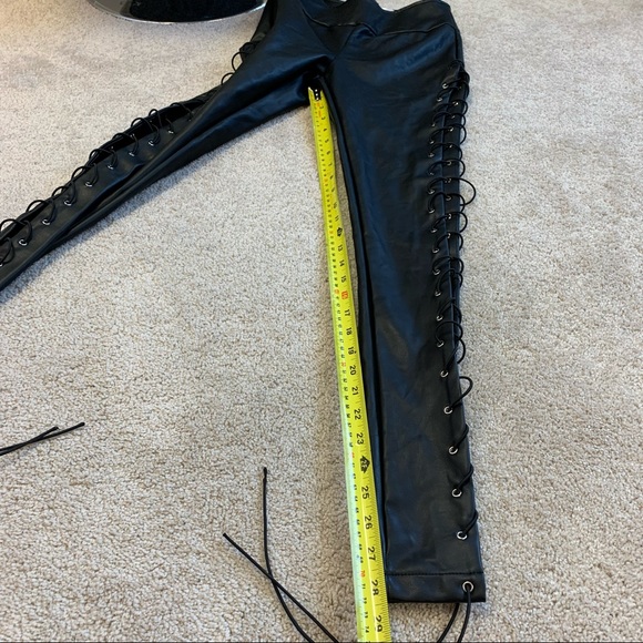 MESHKI NWT black lace up Kaia legging pants Sz XS - Picture 10 of 12